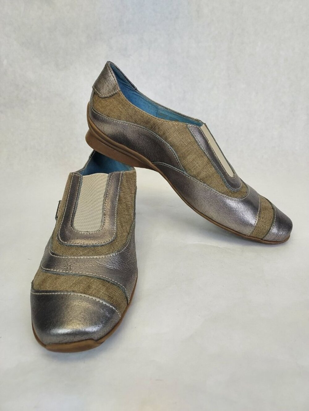 UTV Un Tour En Ville Flats Slip On Shoe Women's EU 40 US 9 Silver Leather Ballet